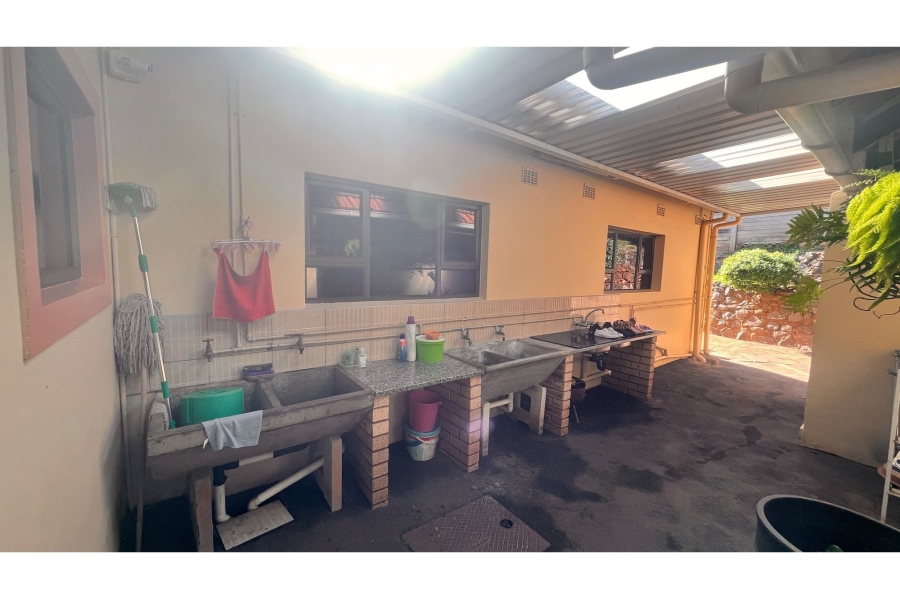 4 Bedroom Property for Sale in Amanzimtoti KwaZulu-Natal