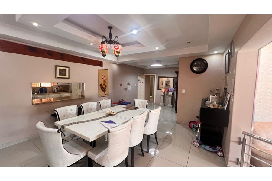 4 Bedroom Property for Sale in Amanzimtoti KwaZulu-Natal