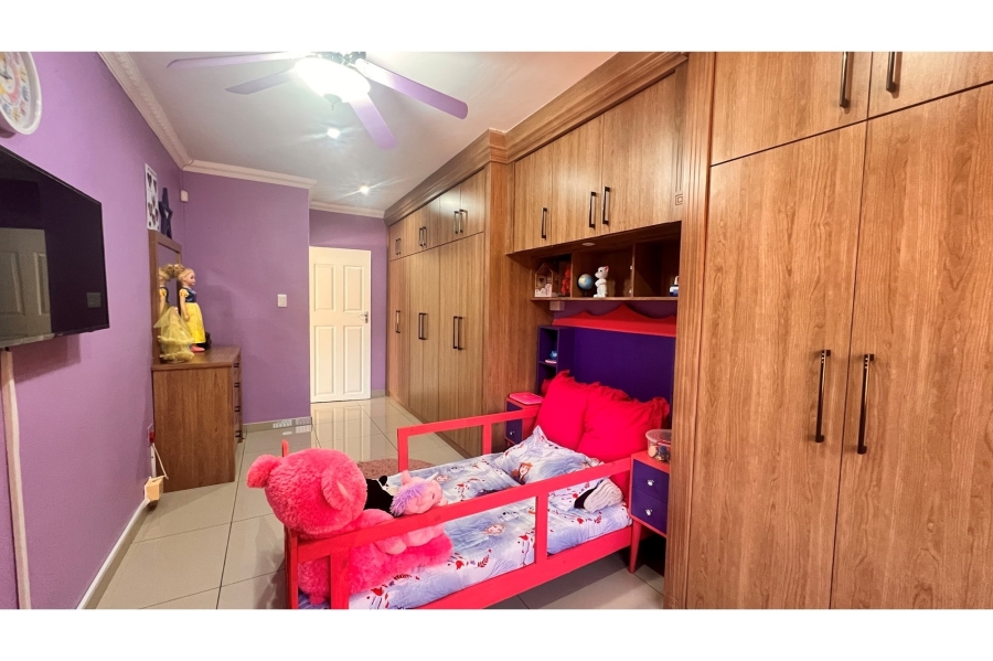 4 Bedroom Property for Sale in Amanzimtoti KwaZulu-Natal