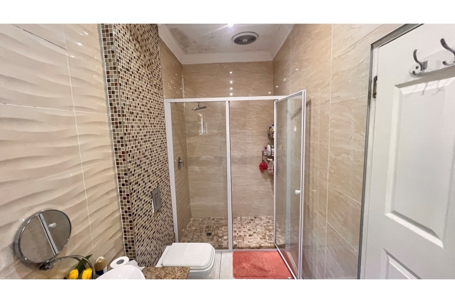 4 Bedroom Property for Sale in Amanzimtoti KwaZulu-Natal