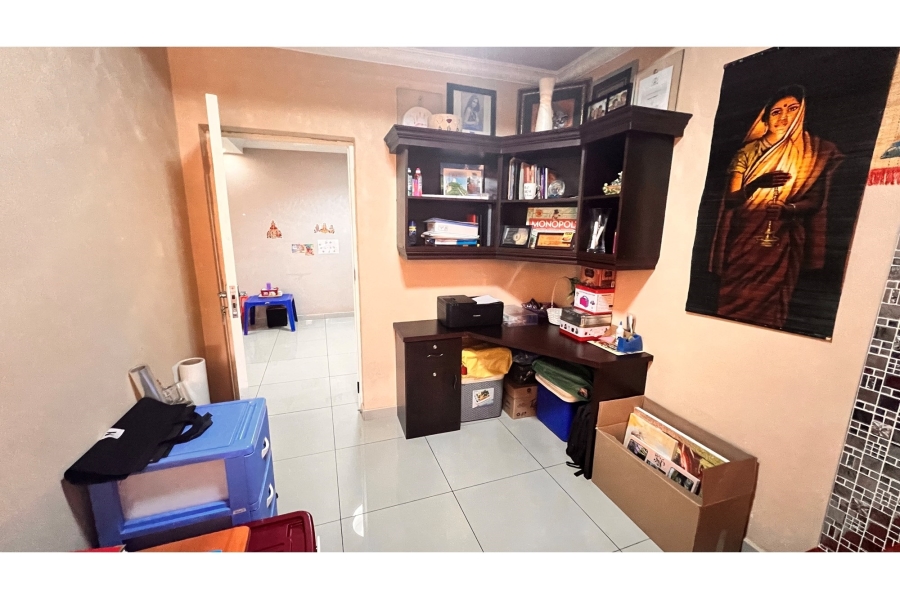 4 Bedroom Property for Sale in Amanzimtoti KwaZulu-Natal