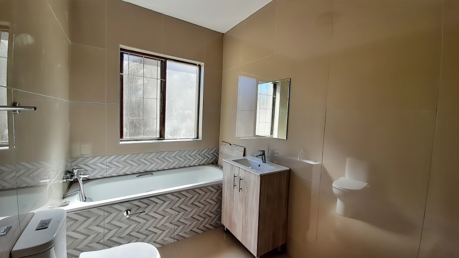 3 Bedroom Property for Sale in Wakenshaw Estate KwaZulu-Natal