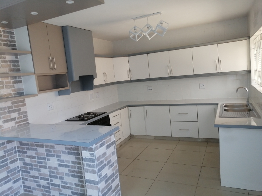 3 Bedroom Property for Sale in Fairbreeze KwaZulu-Natal
