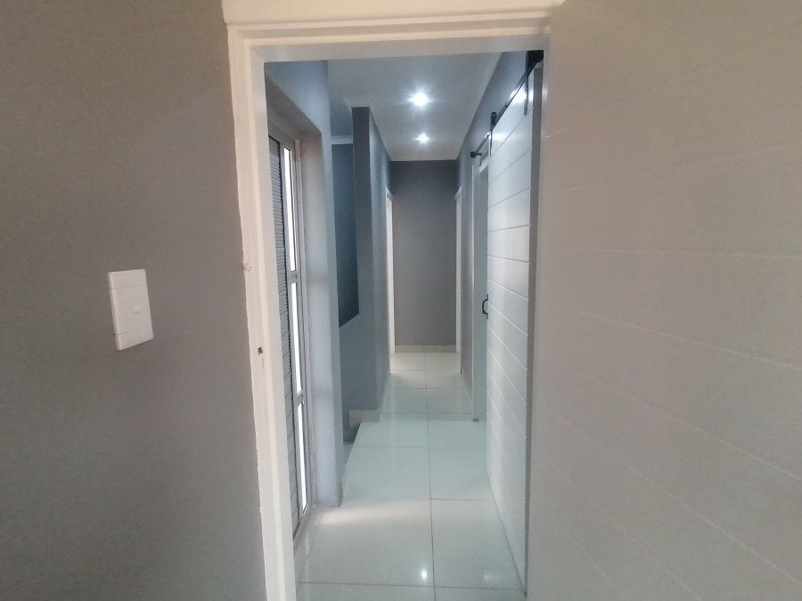 3 Bedroom Property for Sale in Fairbreeze KwaZulu-Natal