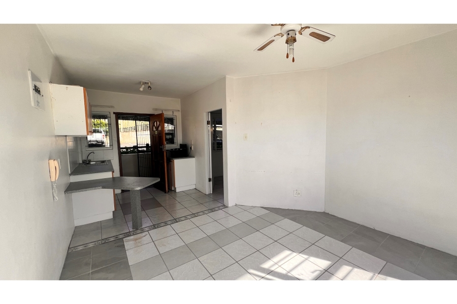 1 Bedroom Property for Sale in Amanzimtoti KwaZulu-Natal