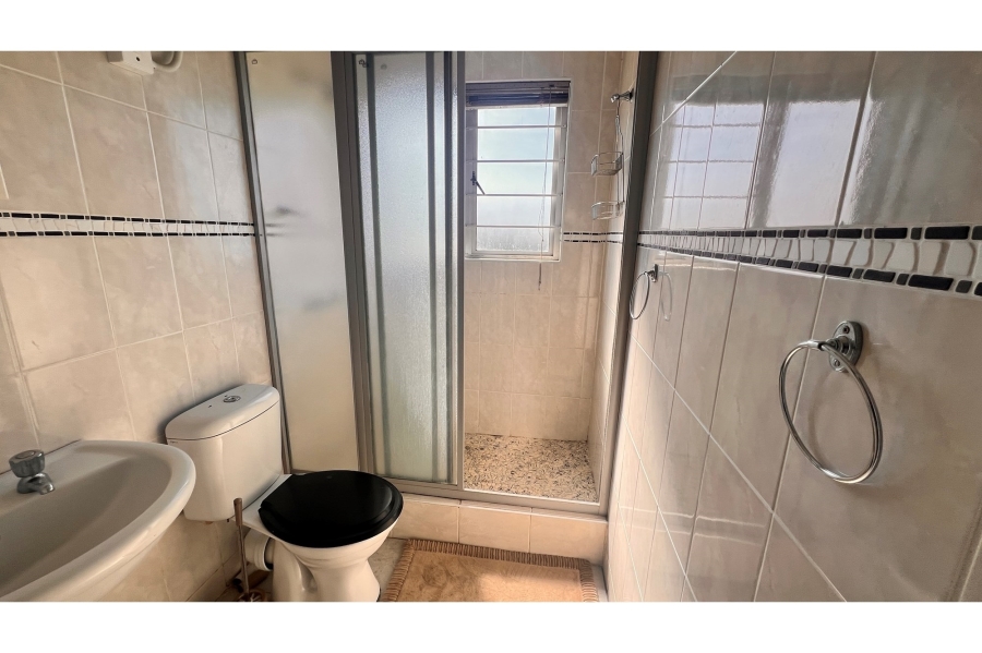 1 Bedroom Property for Sale in Amanzimtoti KwaZulu-Natal