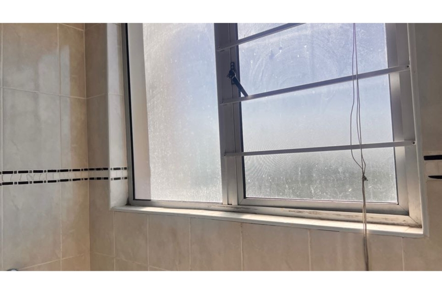 1 Bedroom Property for Sale in Amanzimtoti KwaZulu-Natal