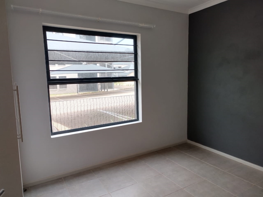 To Let 2 Bedroom Property for Rent in Umbogintwini KwaZulu-Natal