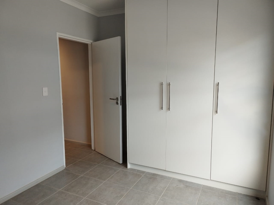 To Let 2 Bedroom Property for Rent in Umbogintwini KwaZulu-Natal
