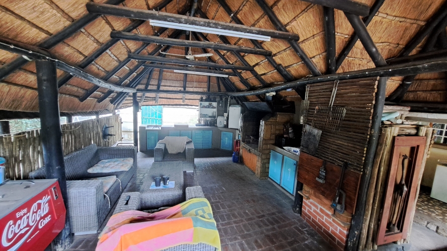 4 Bedroom Property for Sale in Meer En See KwaZulu-Natal