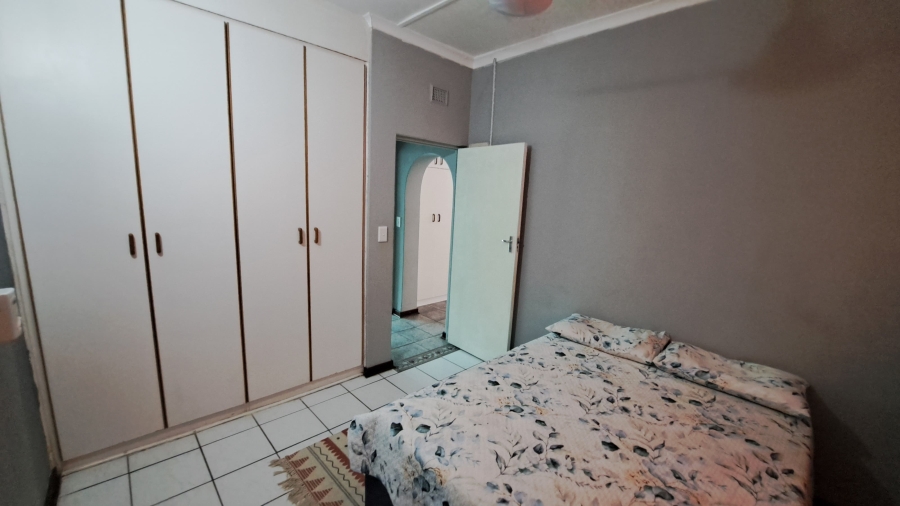 6 Bedroom Property for Sale in Meer En See KwaZulu-Natal