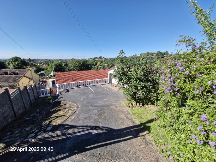 6 Bedroom Property for Sale in Escombe KwaZulu-Natal