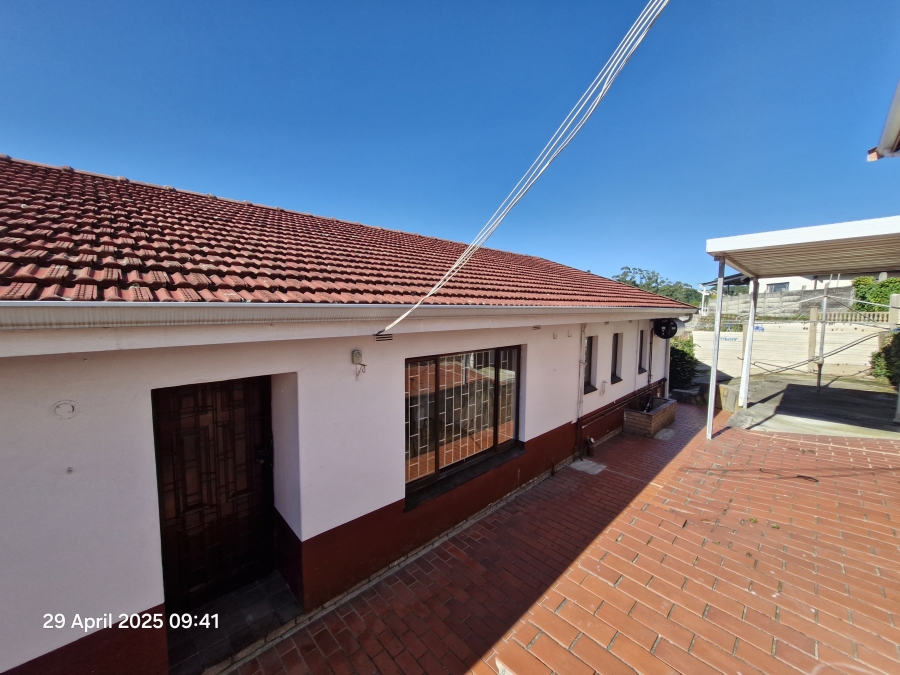 6 Bedroom Property for Sale in Escombe KwaZulu-Natal
