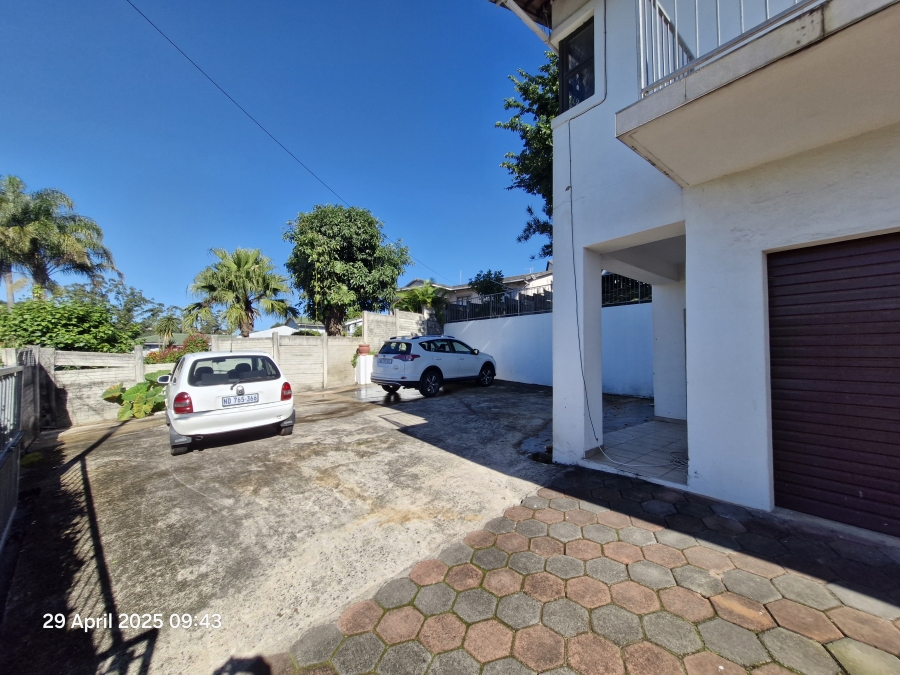 6 Bedroom Property for Sale in Escombe KwaZulu-Natal