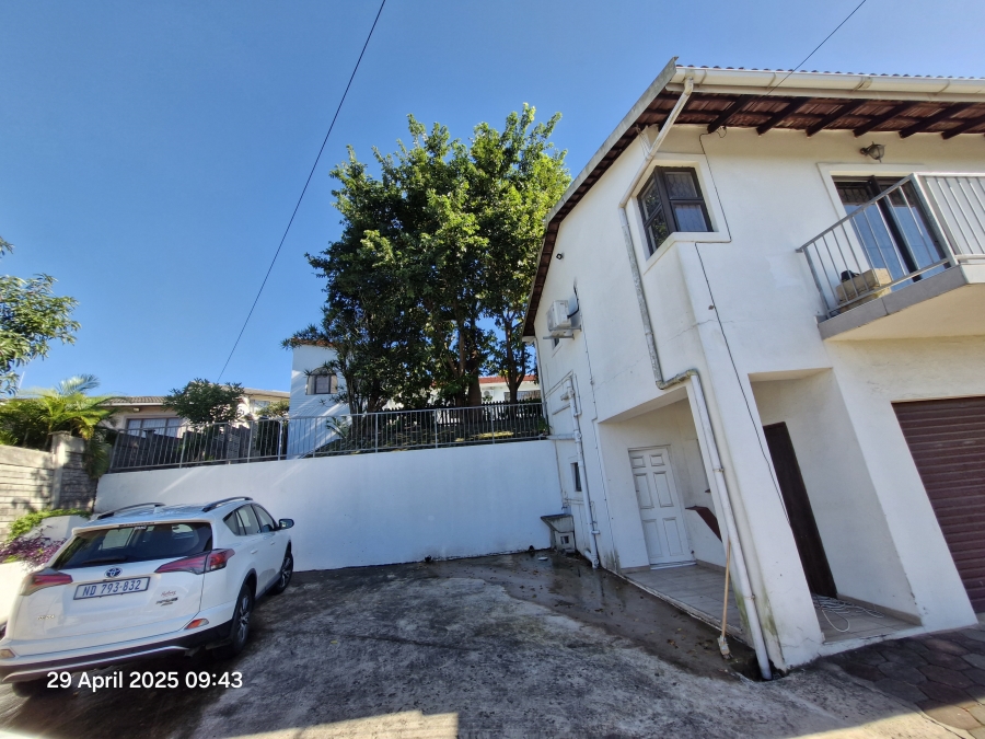 6 Bedroom Property for Sale in Escombe KwaZulu-Natal
