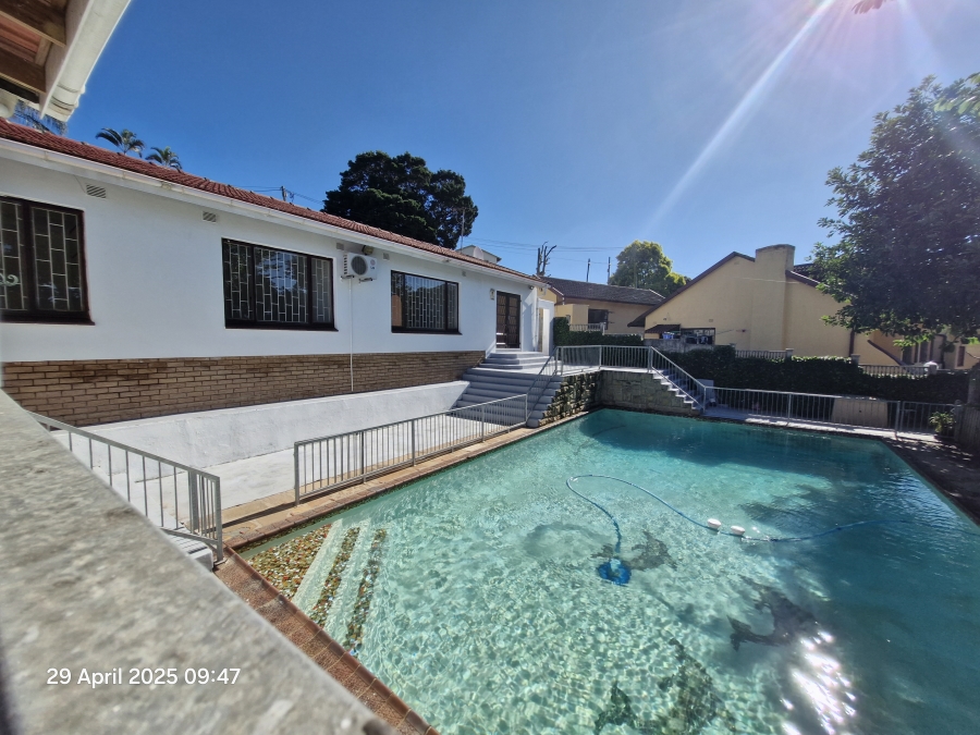 6 Bedroom Property for Sale in Escombe KwaZulu-Natal