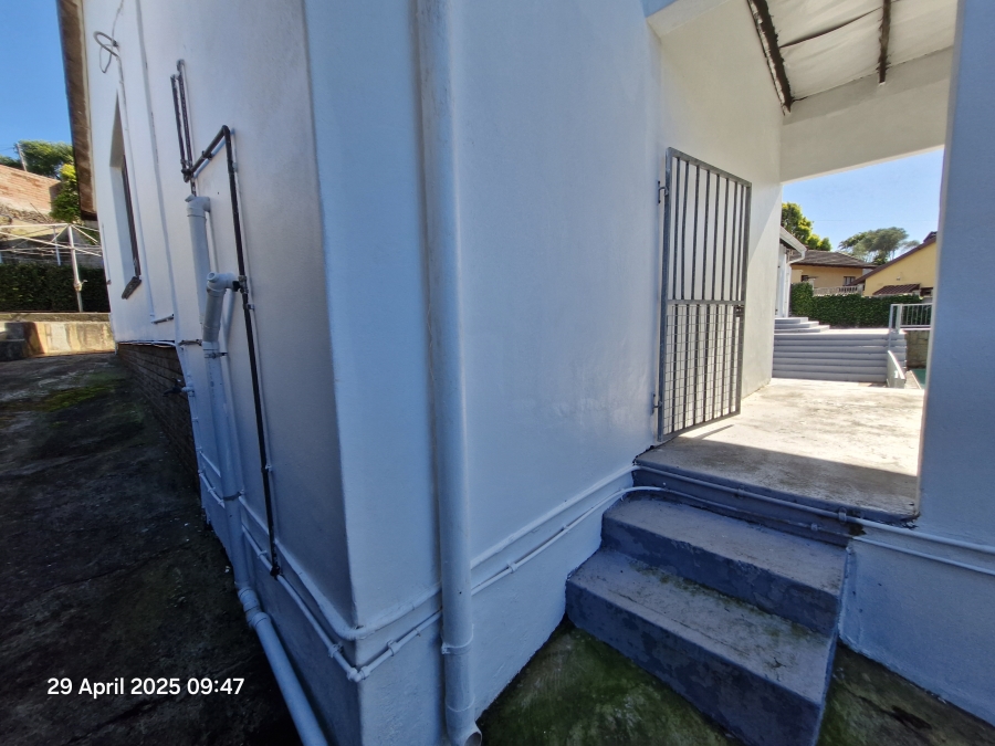 6 Bedroom Property for Sale in Escombe KwaZulu-Natal