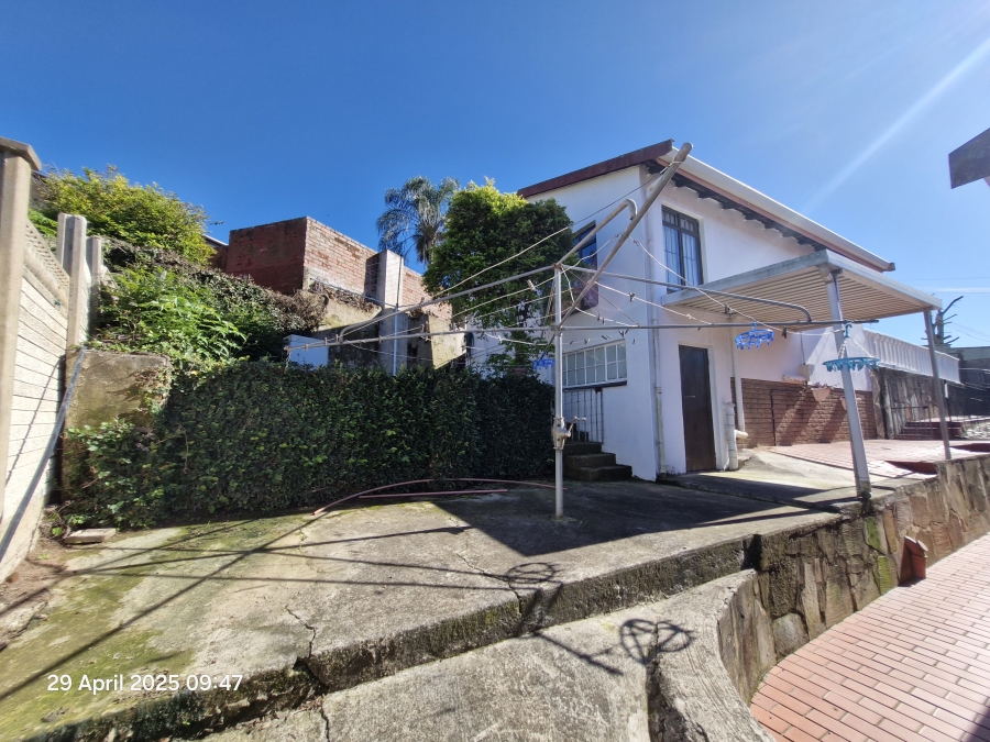 6 Bedroom Property for Sale in Escombe KwaZulu-Natal