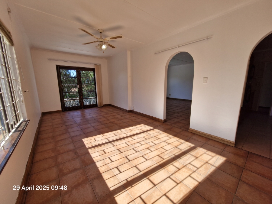 6 Bedroom Property for Sale in Escombe KwaZulu-Natal