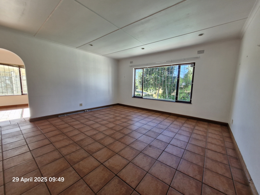 6 Bedroom Property for Sale in Escombe KwaZulu-Natal