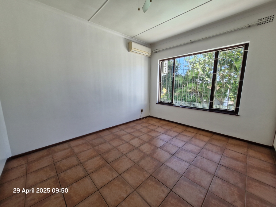 6 Bedroom Property for Sale in Escombe KwaZulu-Natal