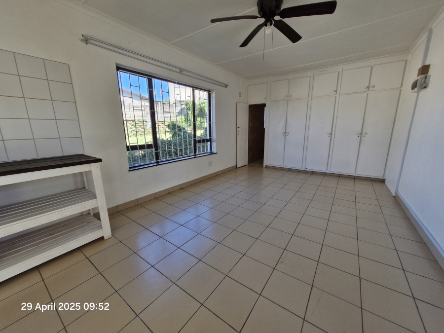 6 Bedroom Property for Sale in Escombe KwaZulu-Natal