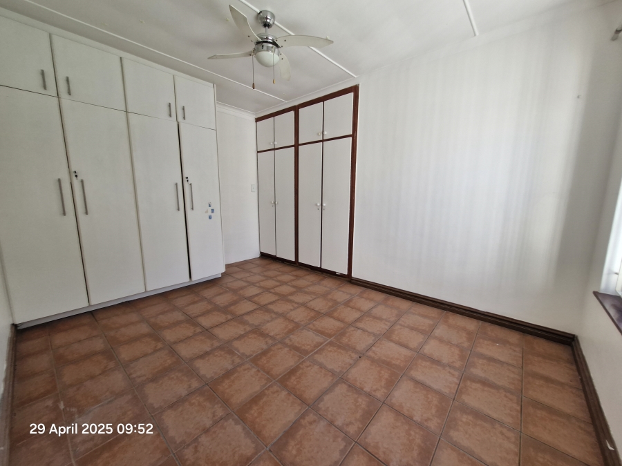 6 Bedroom Property for Sale in Escombe KwaZulu-Natal