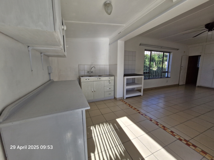 6 Bedroom Property for Sale in Escombe KwaZulu-Natal