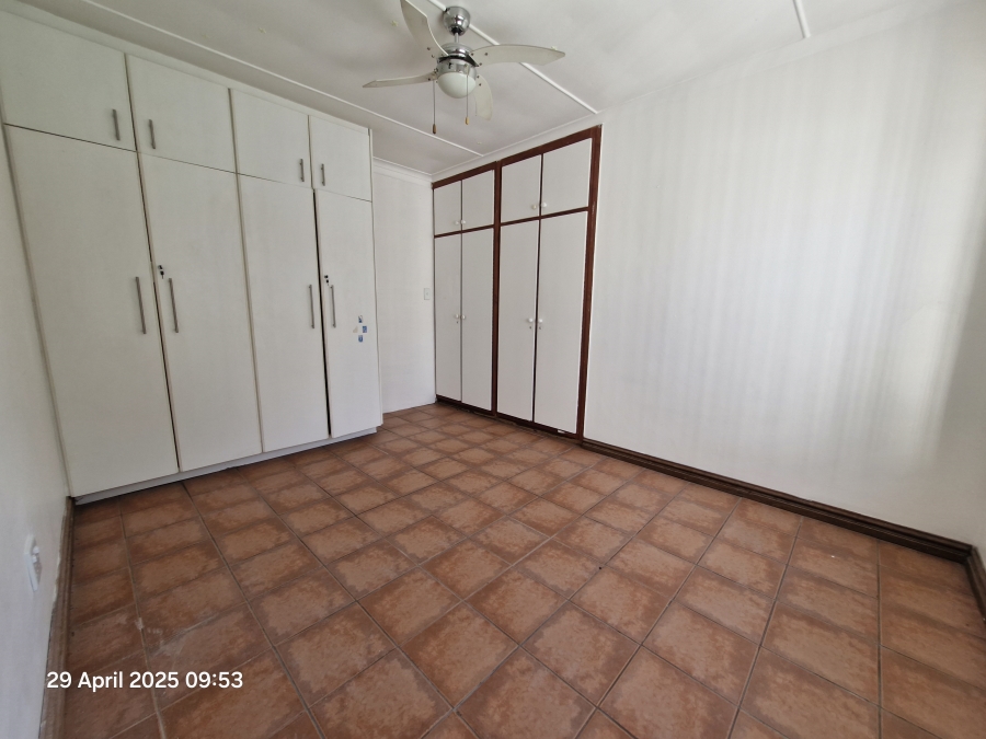 6 Bedroom Property for Sale in Escombe KwaZulu-Natal