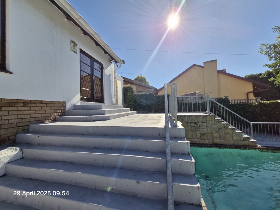 6 Bedroom Property for Sale in Escombe KwaZulu-Natal