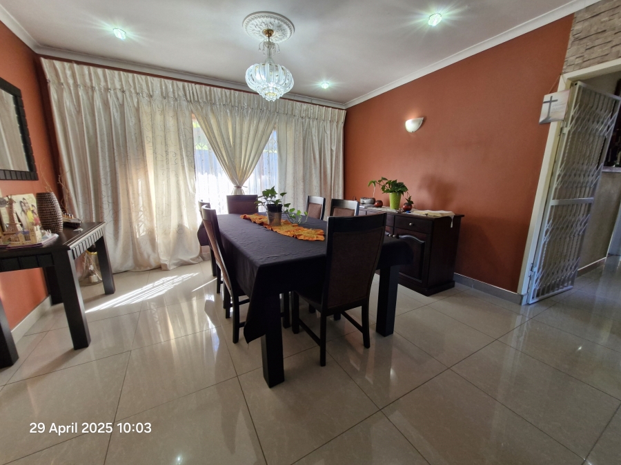 4 Bedroom Property for Sale in Escombe KwaZulu-Natal