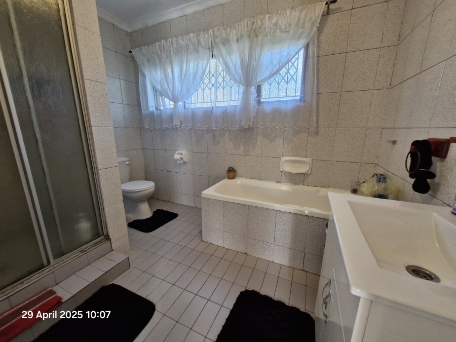 4 Bedroom Property for Sale in Escombe KwaZulu-Natal
