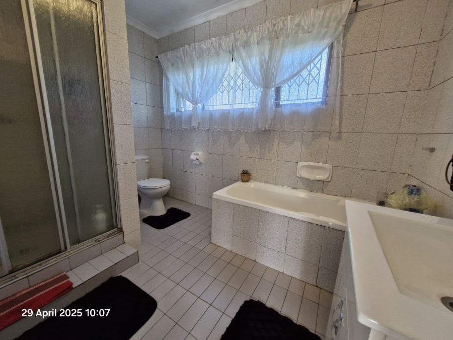 4 Bedroom Property for Sale in Escombe KwaZulu-Natal