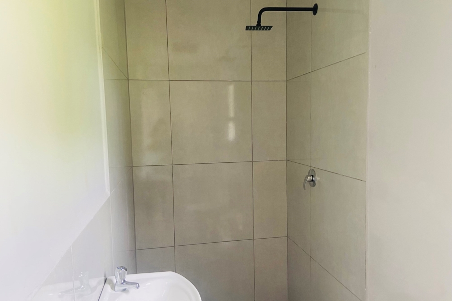 To Let 1 Bedroom Property for Rent in Athlone Park KwaZulu-Natal