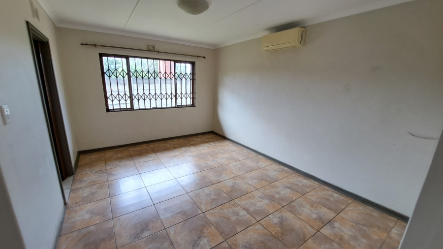 3 Bedroom Property for Sale in Meer En See KwaZulu-Natal