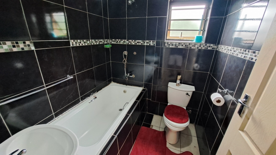 3 Bedroom Property for Sale in Birdswood KwaZulu-Natal