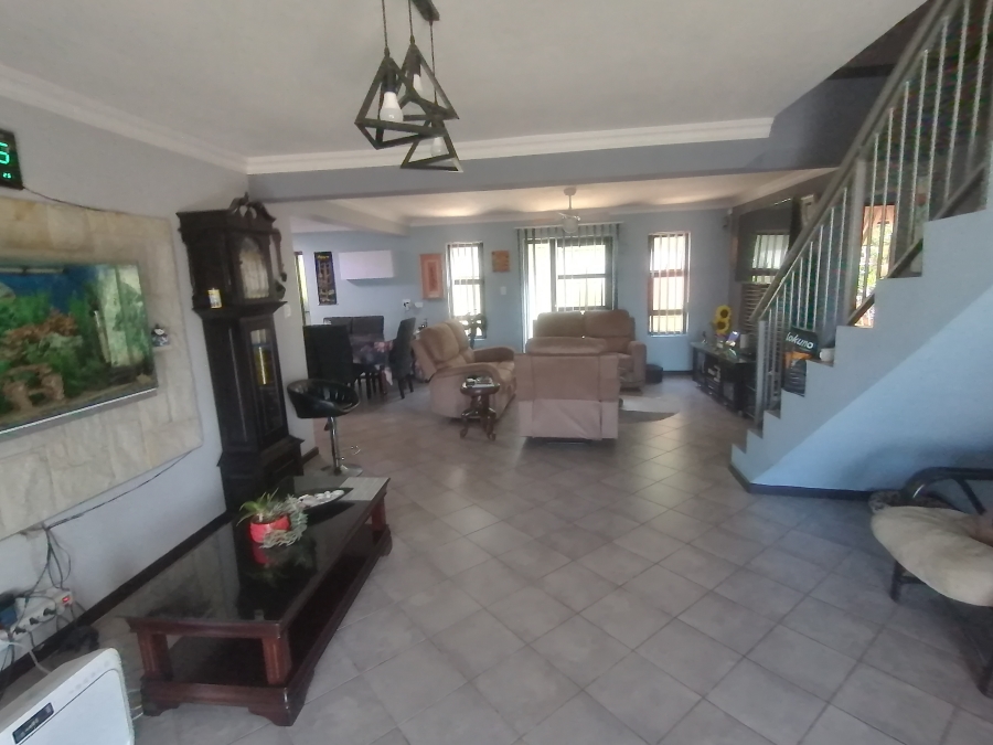 4 Bedroom Property for Sale in Seaward Estate KwaZulu-Natal