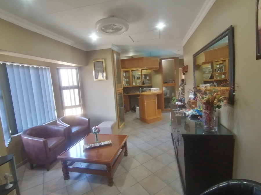 4 Bedroom Property for Sale in Seaward Estate KwaZulu-Natal