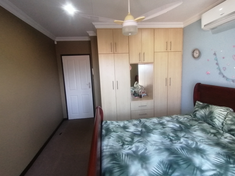 4 Bedroom Property for Sale in Seaward Estate KwaZulu-Natal