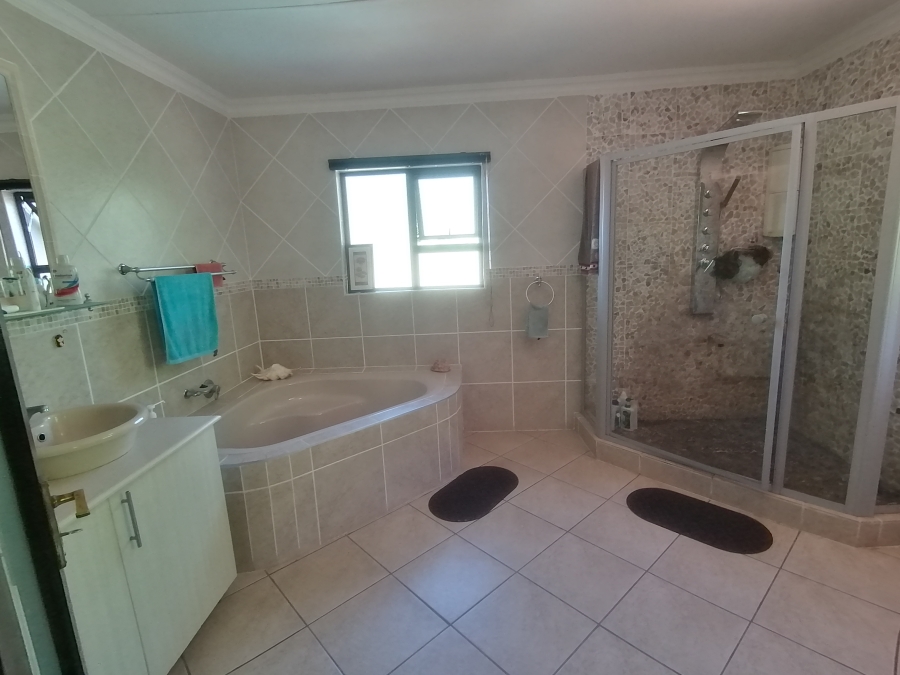 4 Bedroom Property for Sale in Seaward Estate KwaZulu-Natal
