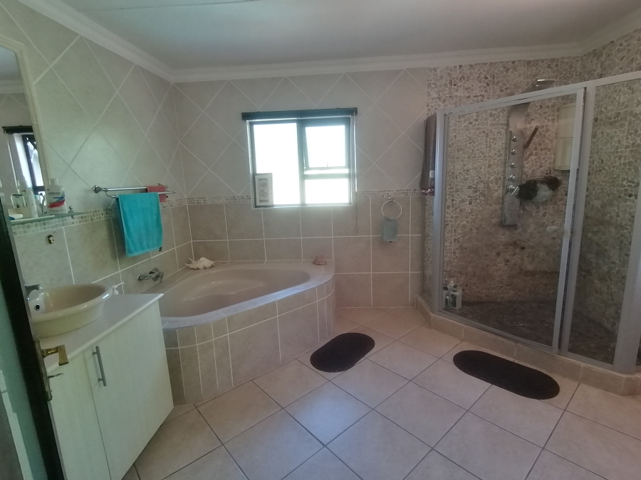 4 Bedroom Property for Sale in Seaward Estate KwaZulu-Natal