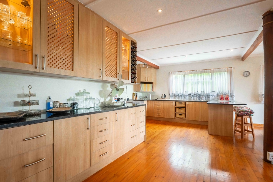 6 Bedroom Property for Sale in Bazley Beach KwaZulu-Natal