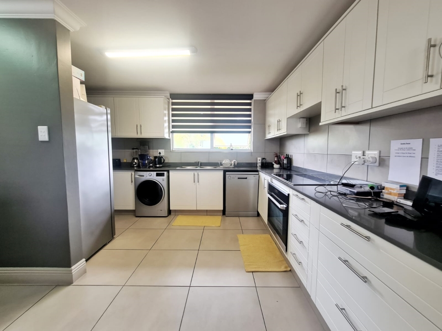 To Let 3 Bedroom Property for Rent in Umhlanga KwaZulu-Natal