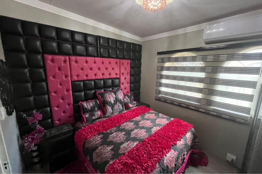 4 Bedroom Property for Sale in Amiel Park KwaZulu-Natal