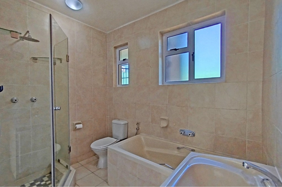 To Let 2 Bedroom Property for Rent in Windermere KwaZulu-Natal