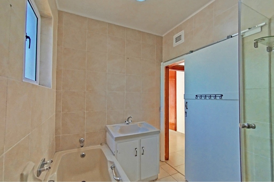 To Let 2 Bedroom Property for Rent in Windermere KwaZulu-Natal