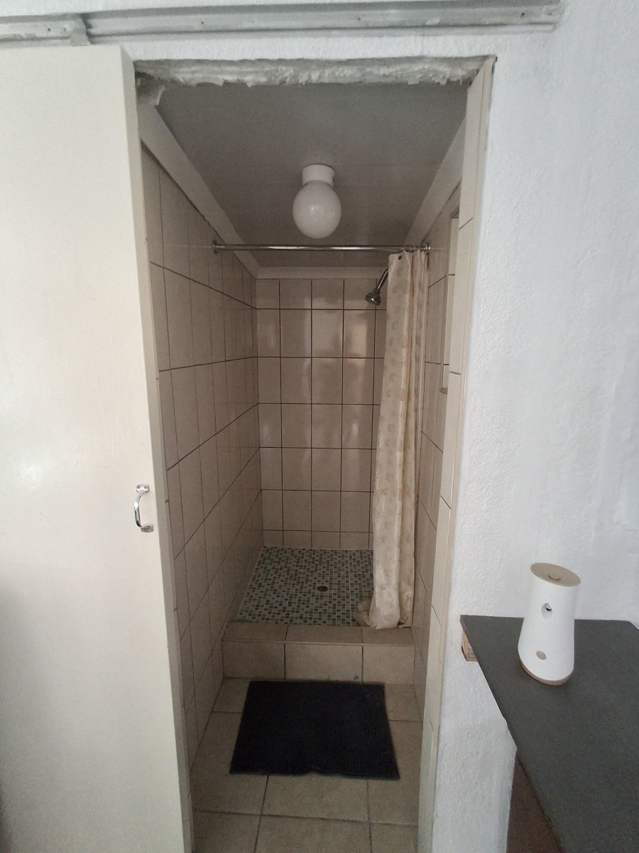 To Let 1 Bedroom Property for Rent in Glen Hills KwaZulu-Natal