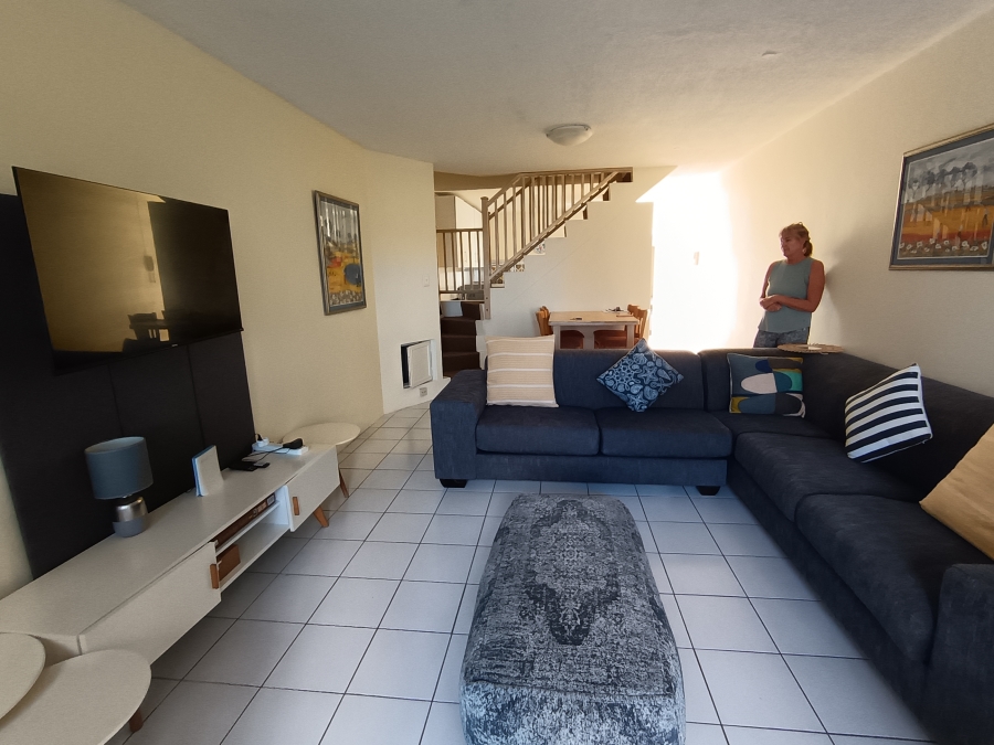 To Let 2 Bedroom Property for Rent in Selection Beach KwaZulu-Natal