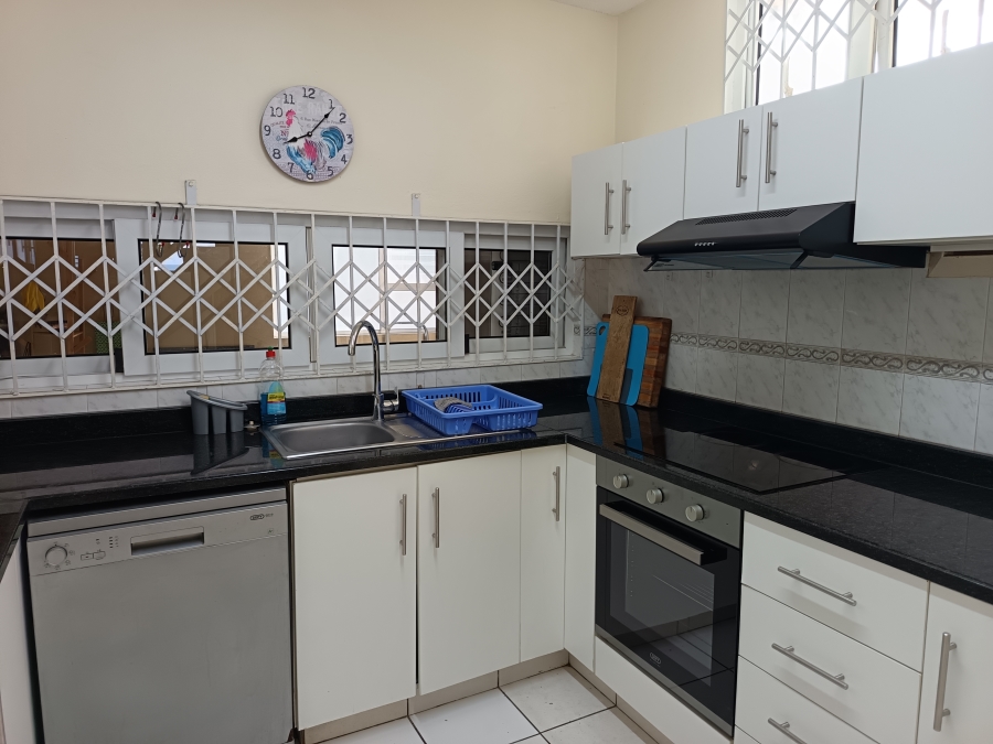 To Let 2 Bedroom Property for Rent in Selection Beach KwaZulu-Natal