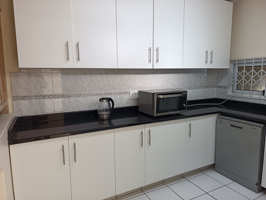 To Let 2 Bedroom Property for Rent in Selection Beach KwaZulu-Natal